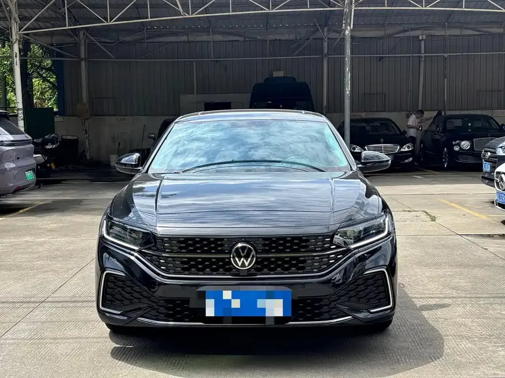 Volkswagen Passat — фото 7