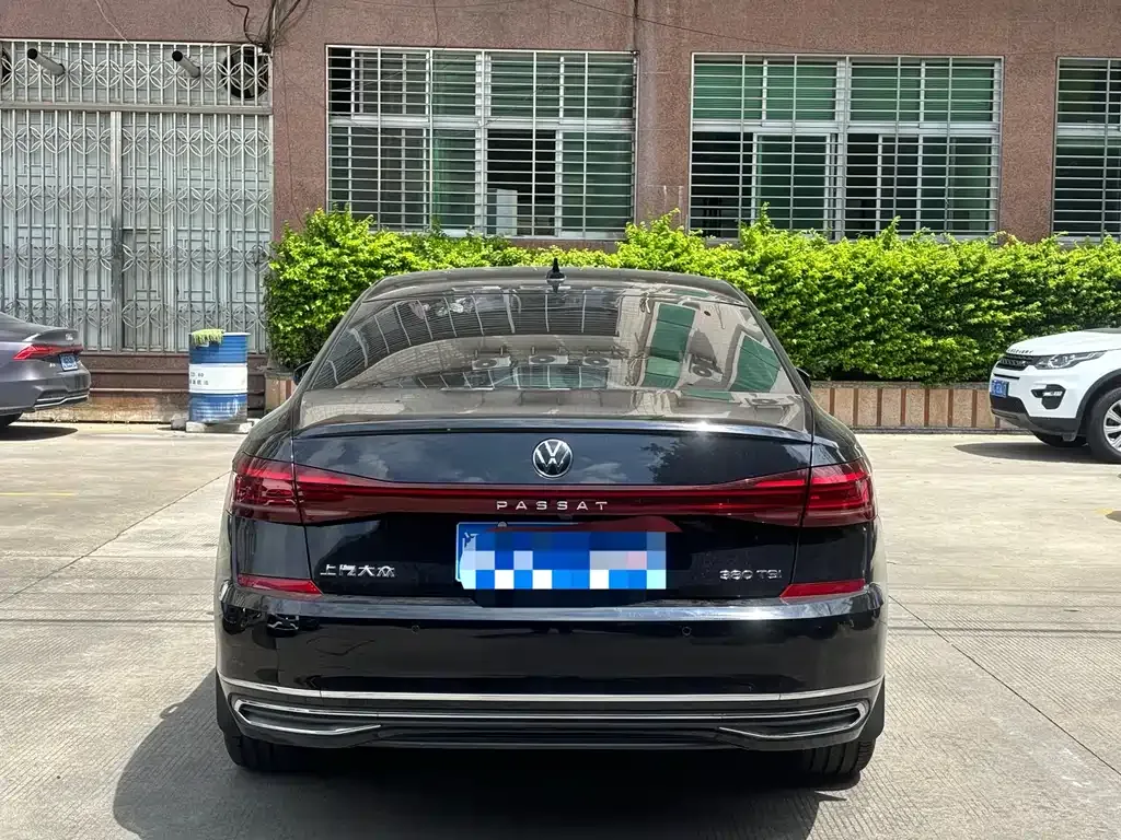 Volkswagen Passat — фото 9