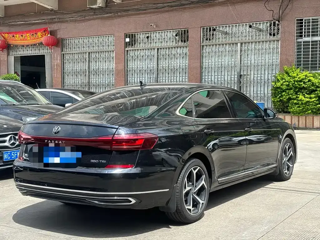 Volkswagen Passat — фото 8