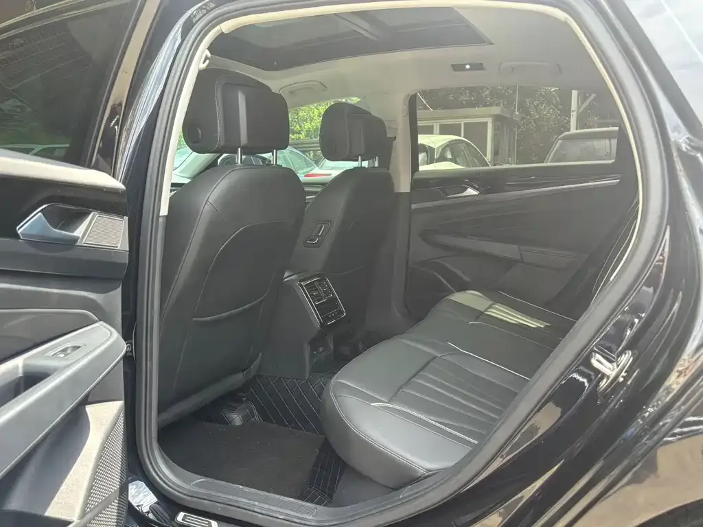 Volkswagen Passat — фото 4