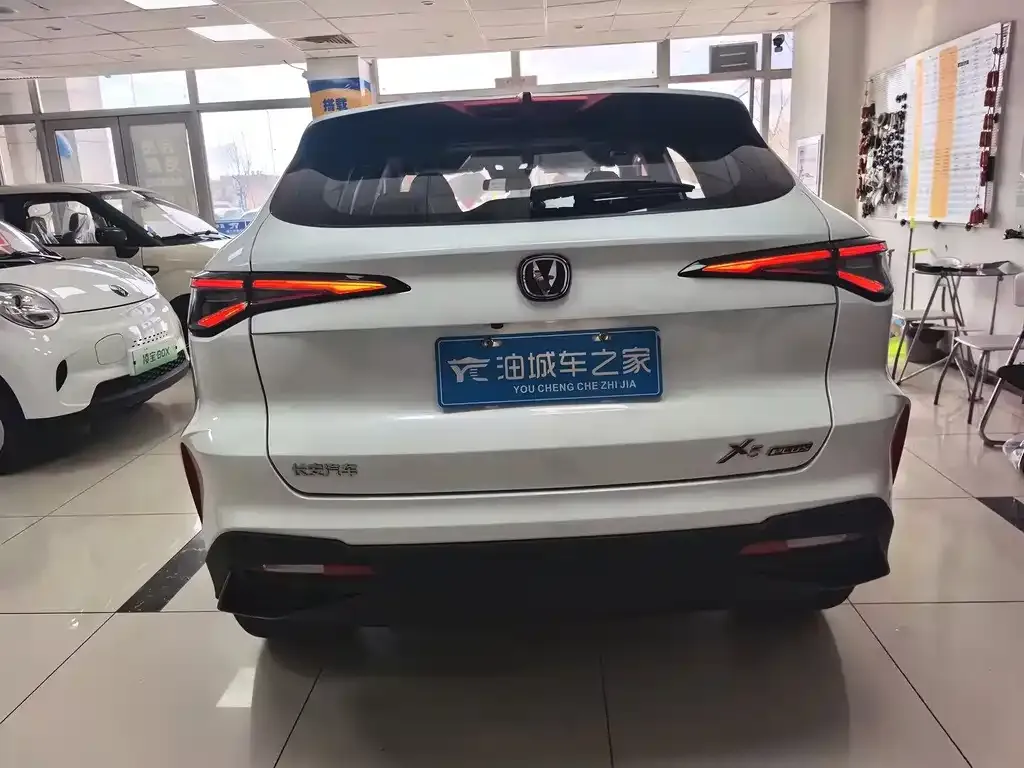 Changan X5 PLUS — фото 7