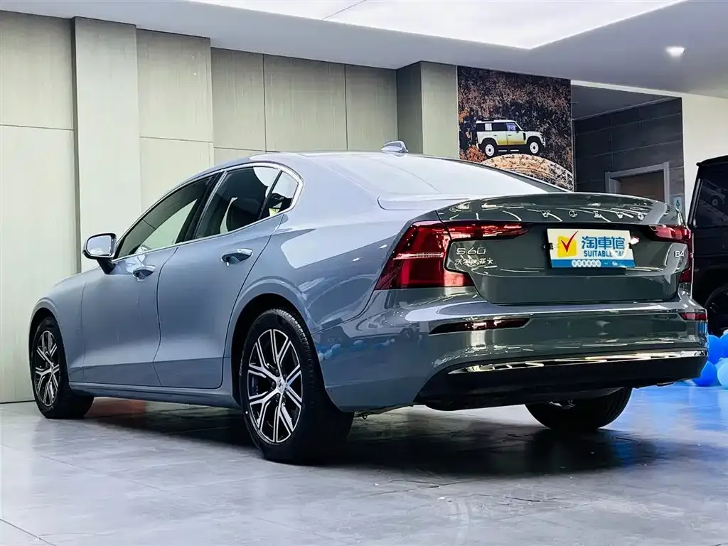 Volvo S60 — фото 10