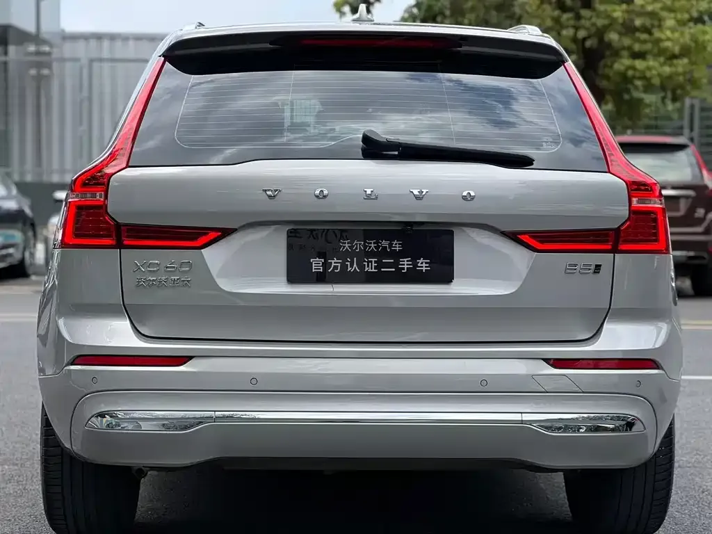 Volvo XC60 — фото 2