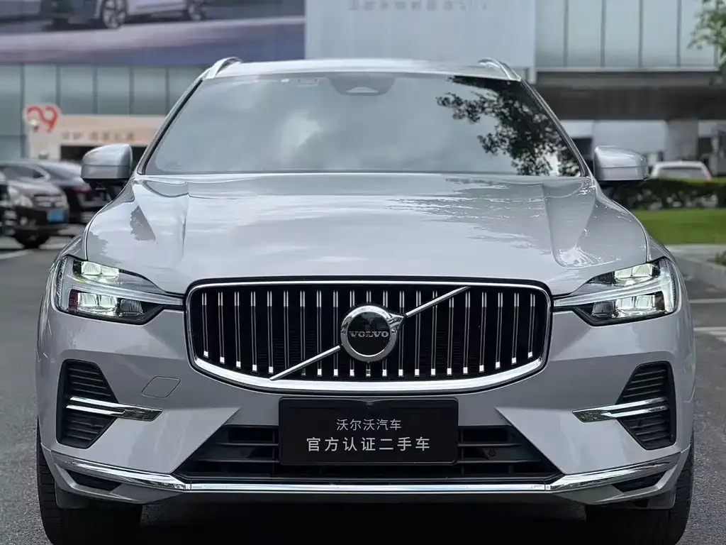 Volvo XC60 — фото 6
