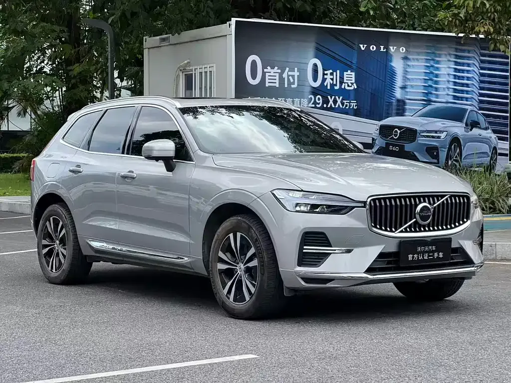 Volvo XC60 — фото 7
