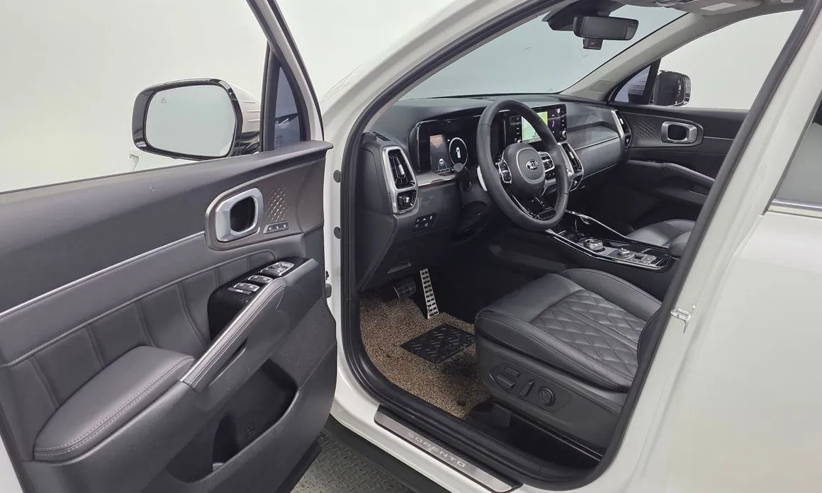 Kia Sorento — фото 10