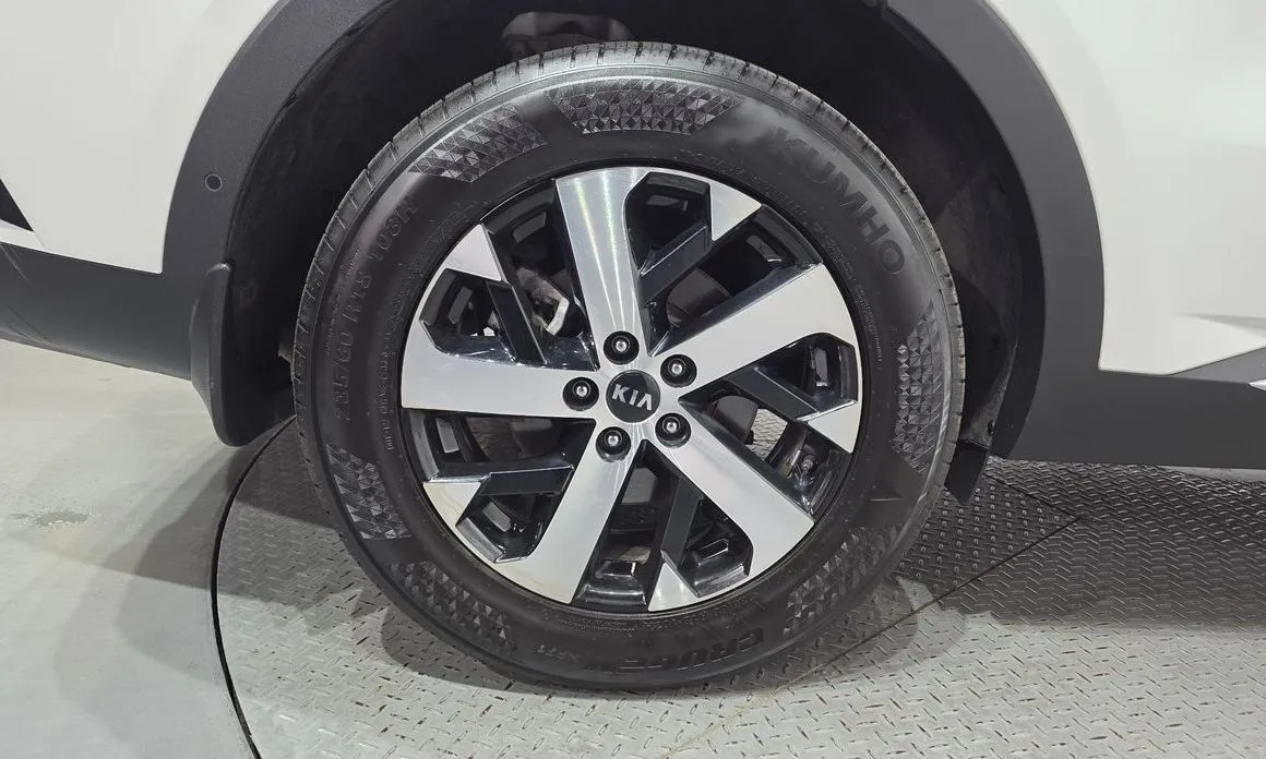 Kia Sorento — фото 3
