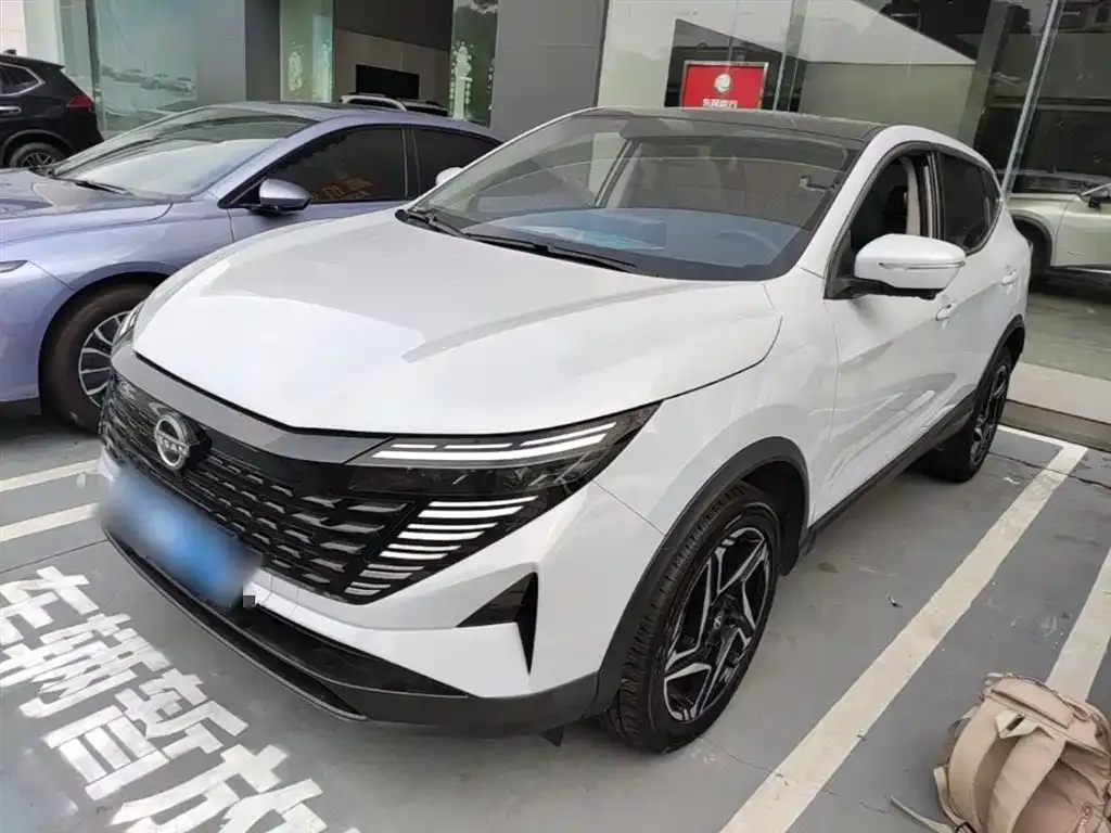 Nissan Qashqai — фото 1