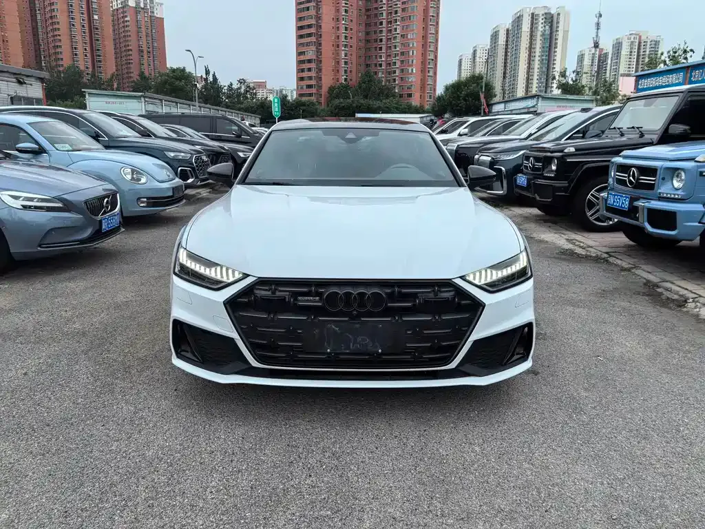 Audi A7L — фото 10