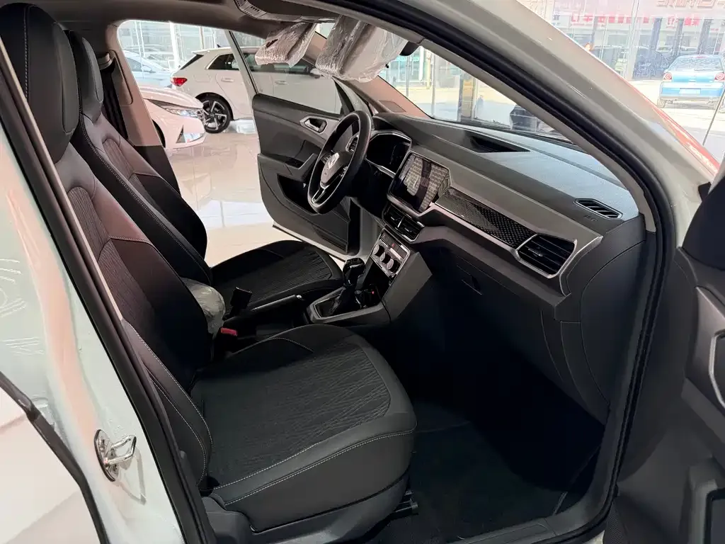 Volkswagen T-Cross — фото 2