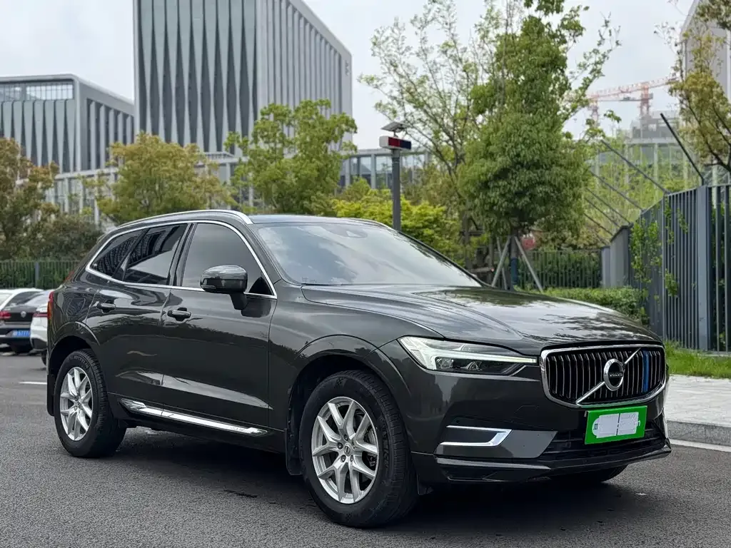 Volvo XC60 — фото 2