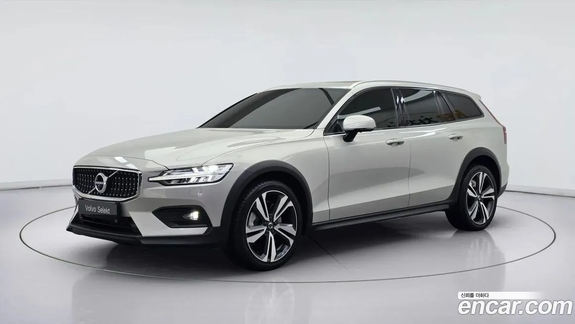 Volvo V60 — фото 1