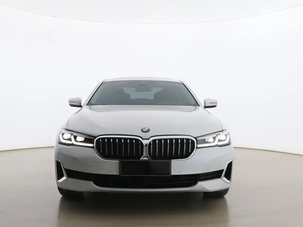 BMW 5 Series — фото 3