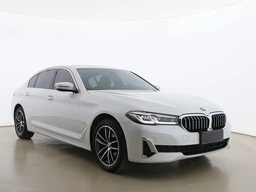 BMW 5 Series — фото 4