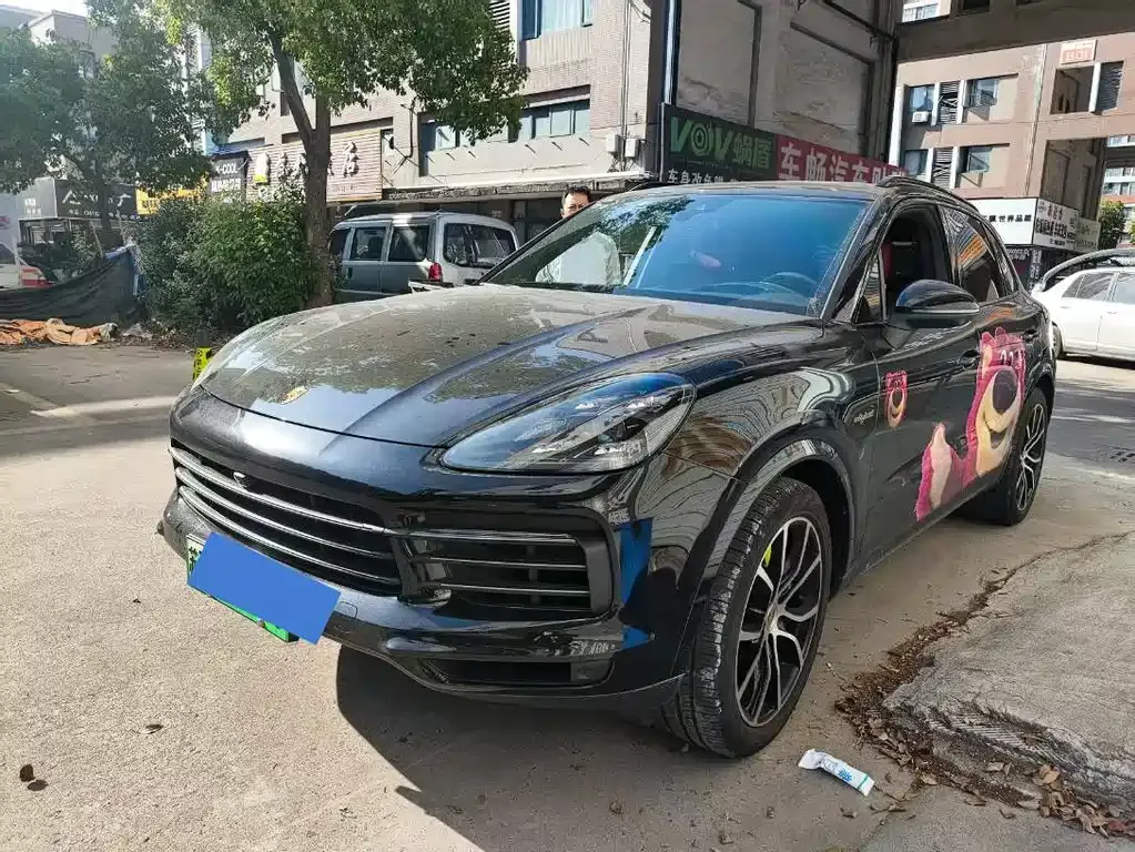 Porsche Cayenne Hybrid — фото 1