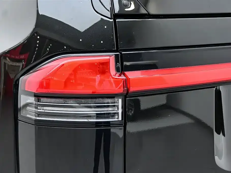 Lexus GX — фото 10