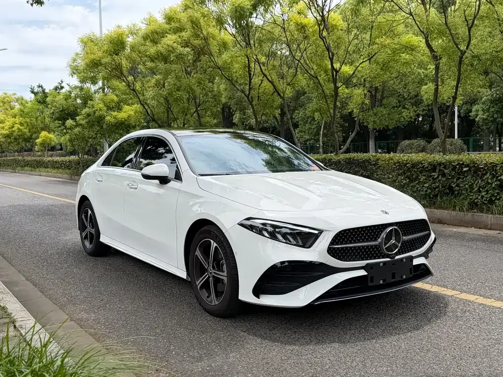 Mercedes-Benz A-Class — фото 9