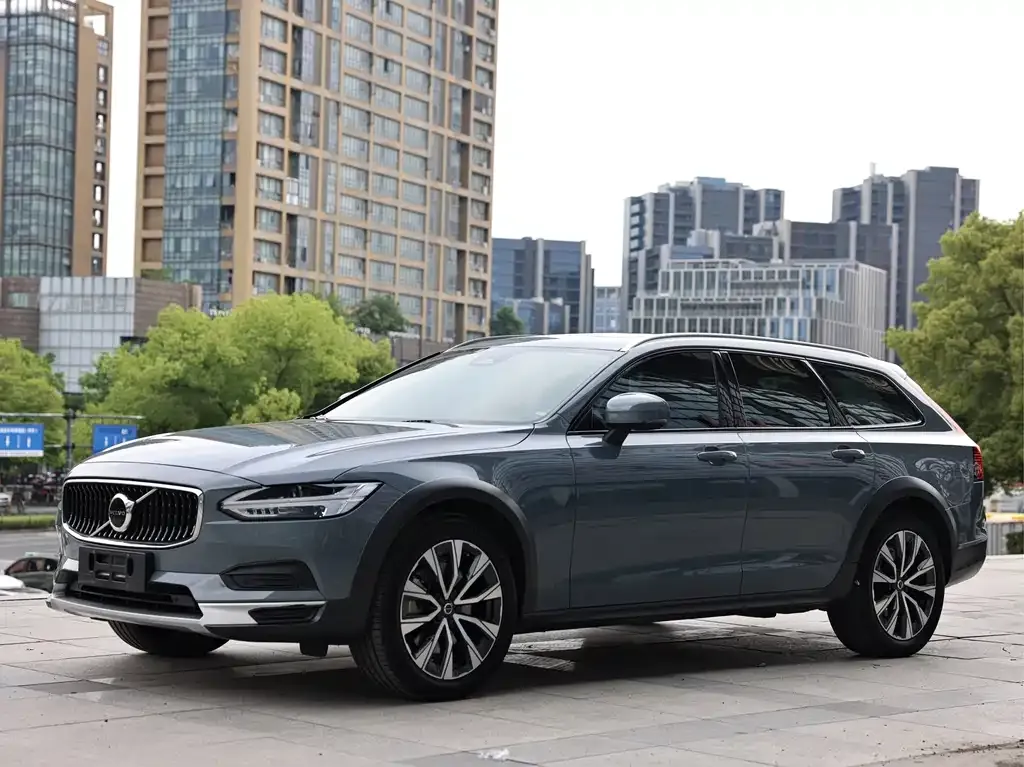 Volvo V90 — фото 1