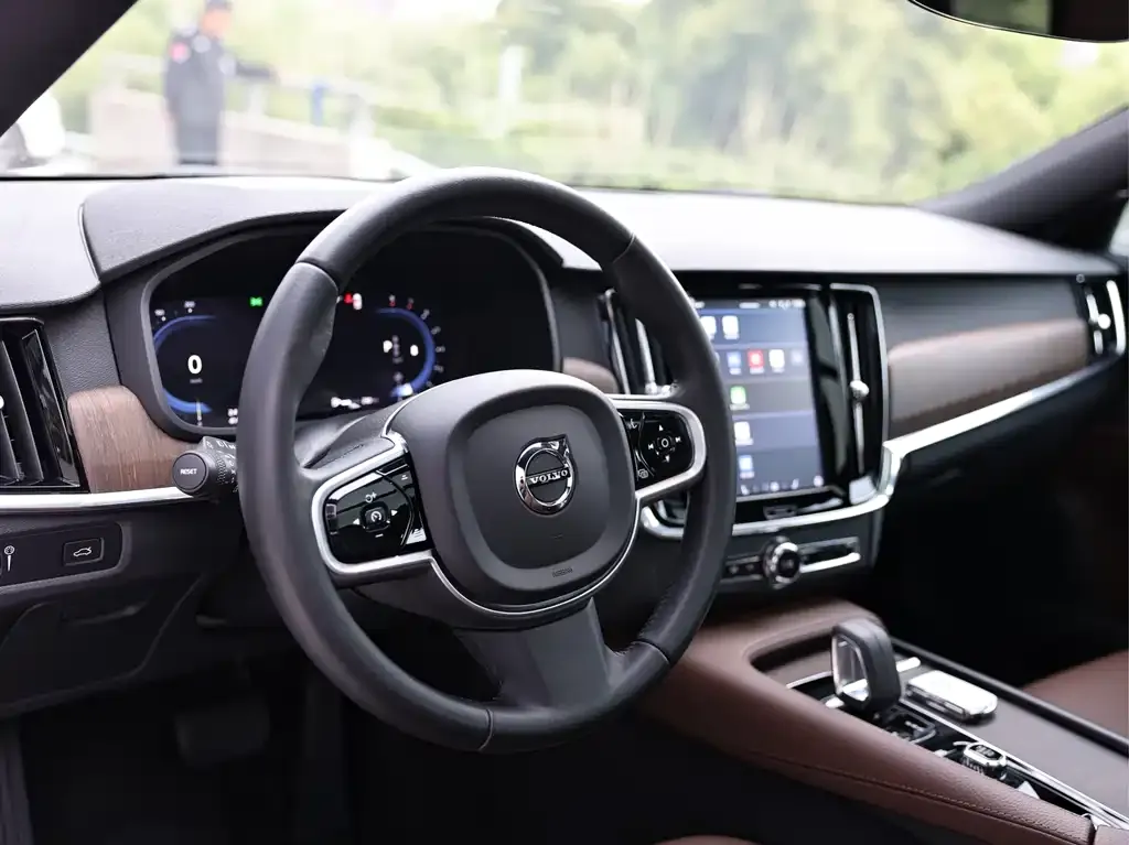 Volvo V90 — фото 2