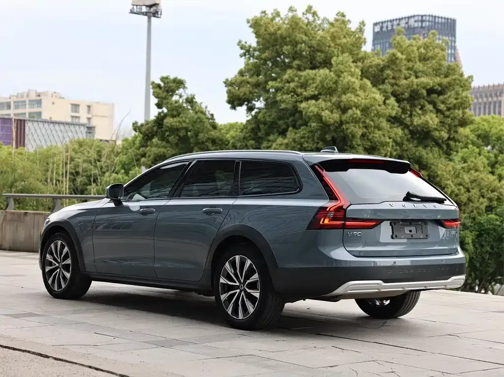 Volvo V90 — фото 3
