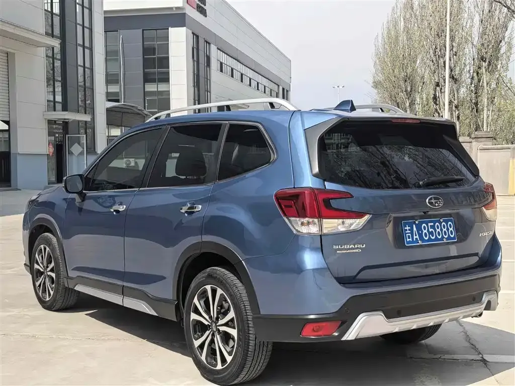 Subaru Forester — фото 4