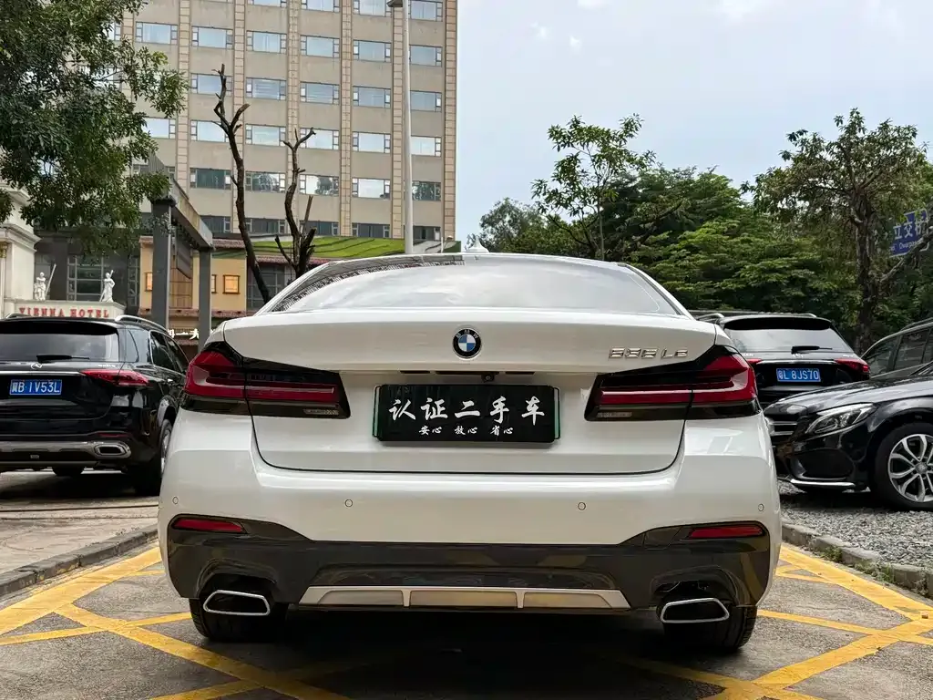BMW 5 Series New Energy — фото 10