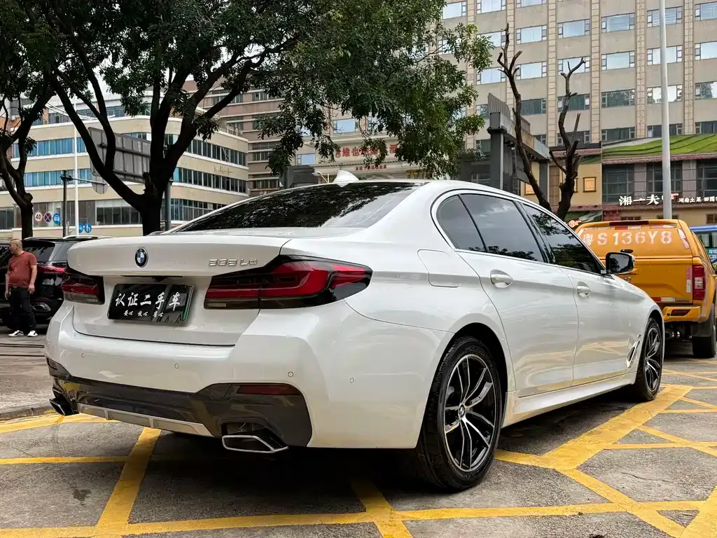 BMW 5 Series New Energy — фото 4