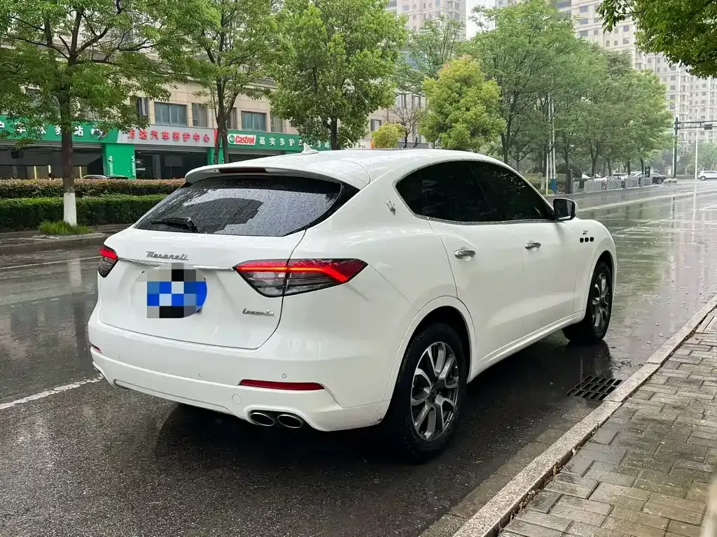 Maserati Levante — фото 7