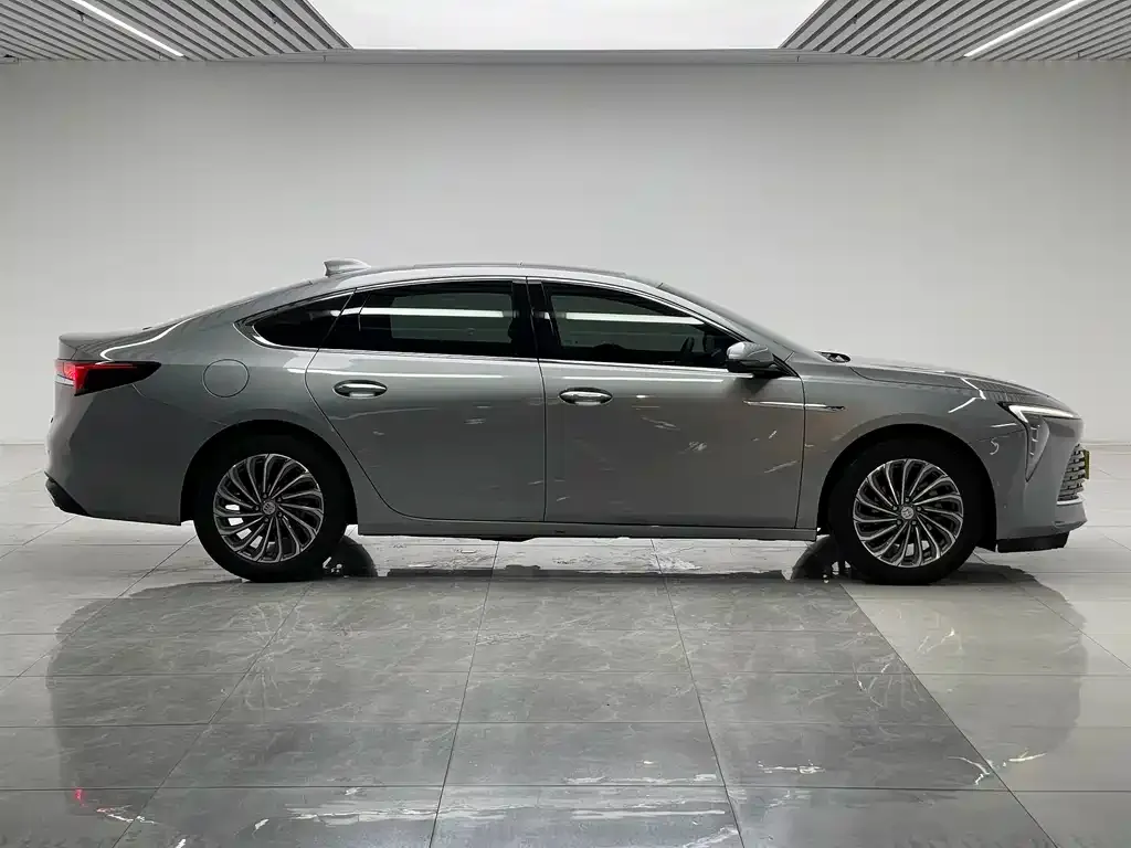 Buick LaCrosse — фото 4