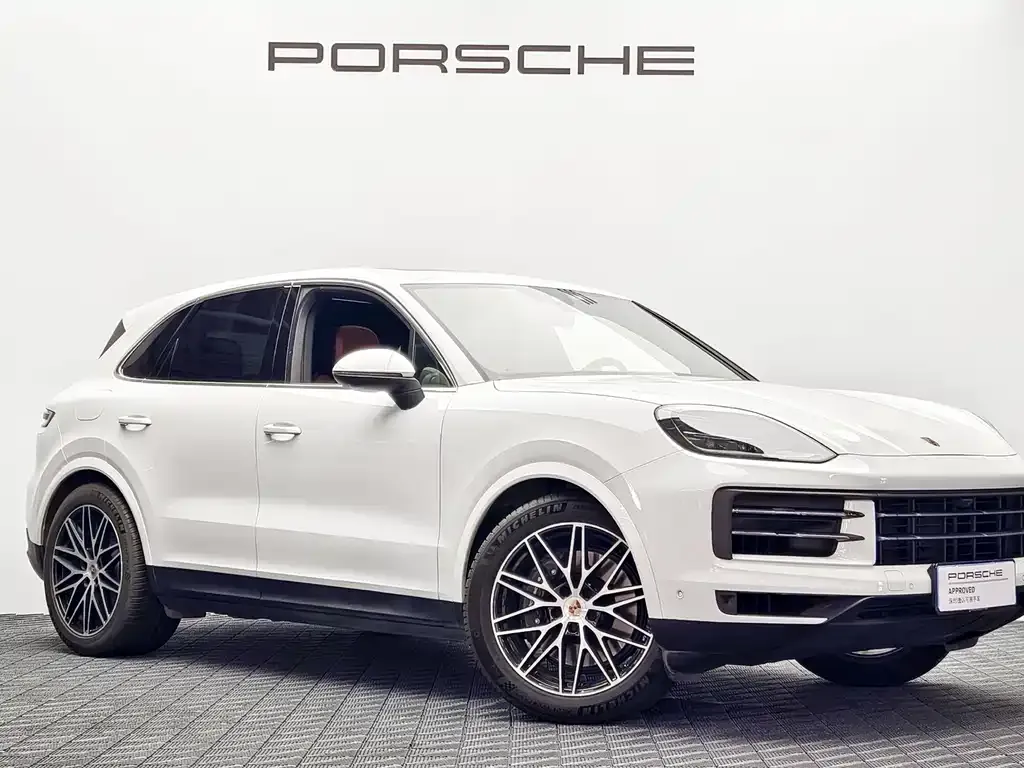 Porsche Cayenne — фото 1