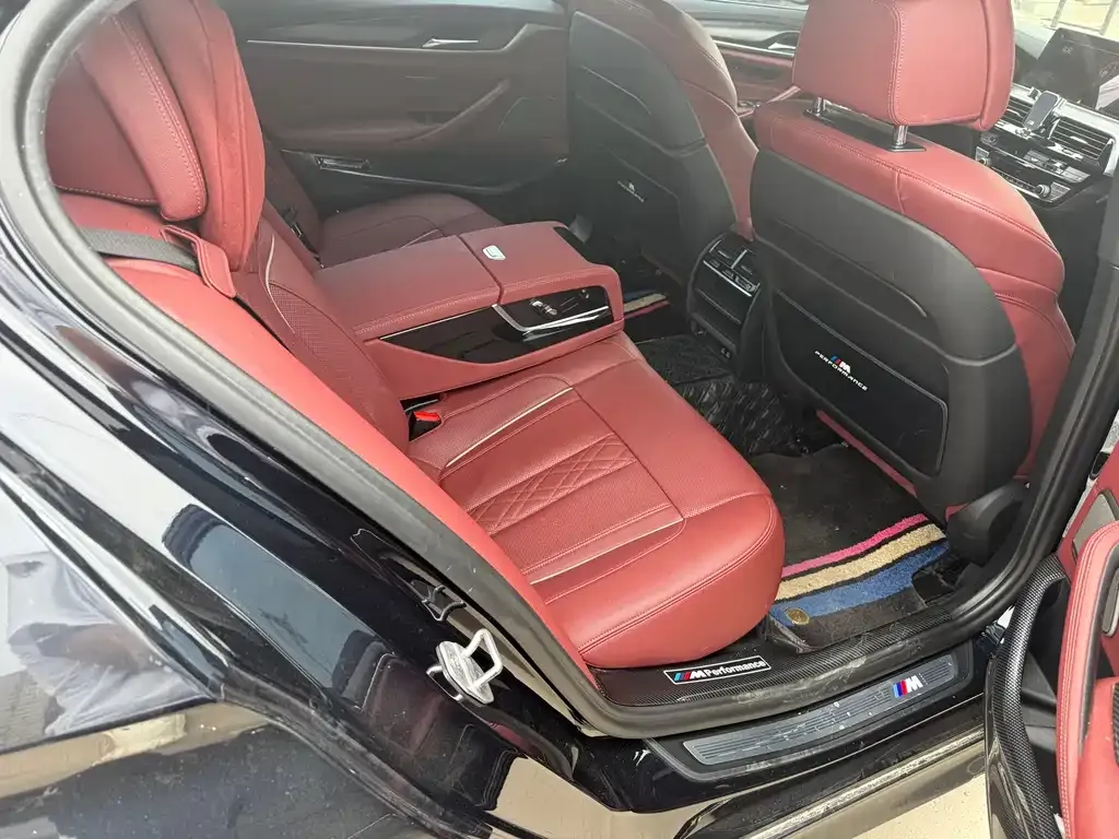BMW 5 Series New Energy — фото 2