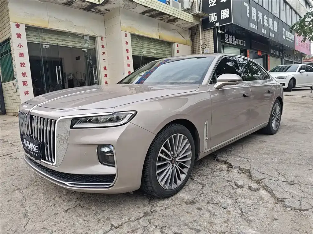 Hongqi H9 — фото 1