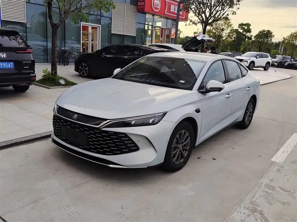 BYD Qin L — фото 1