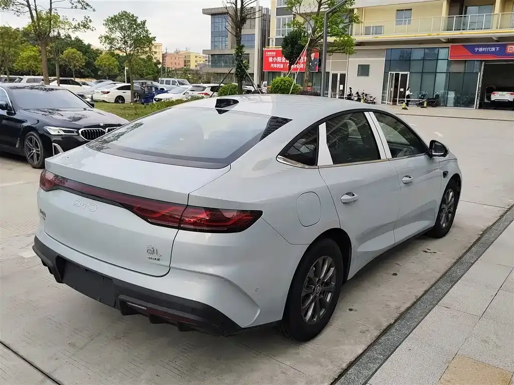BYD Qin L — фото 4