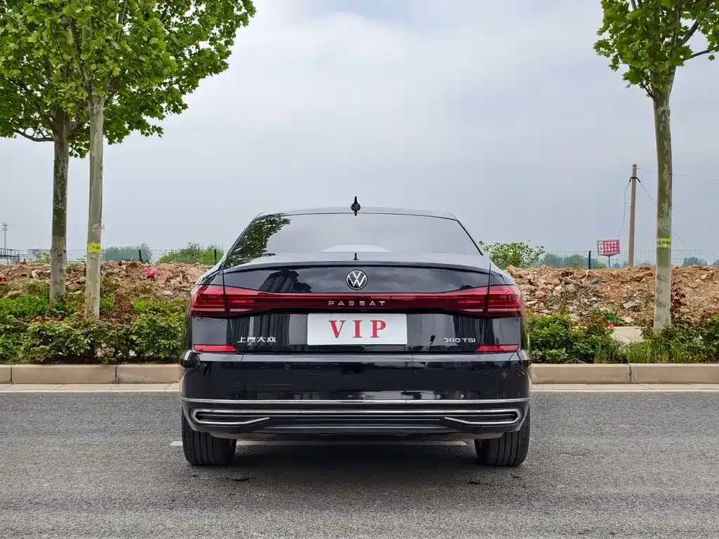 Volkswagen Passat — фото 3