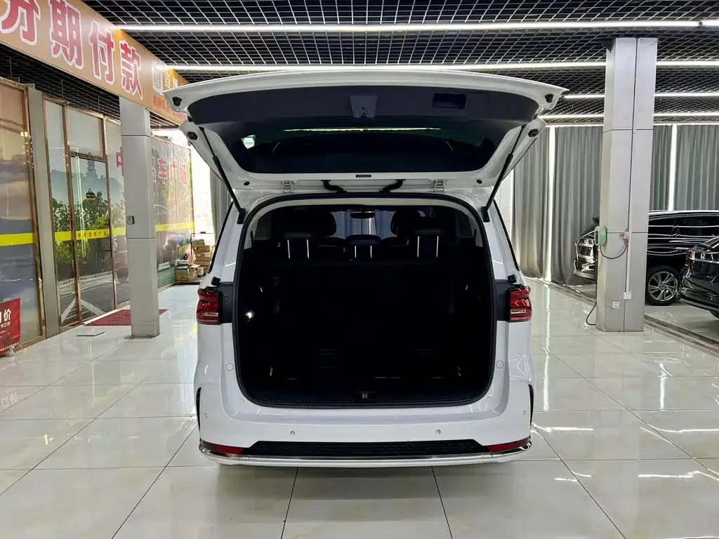 Roewe iMAX8 — фото 6