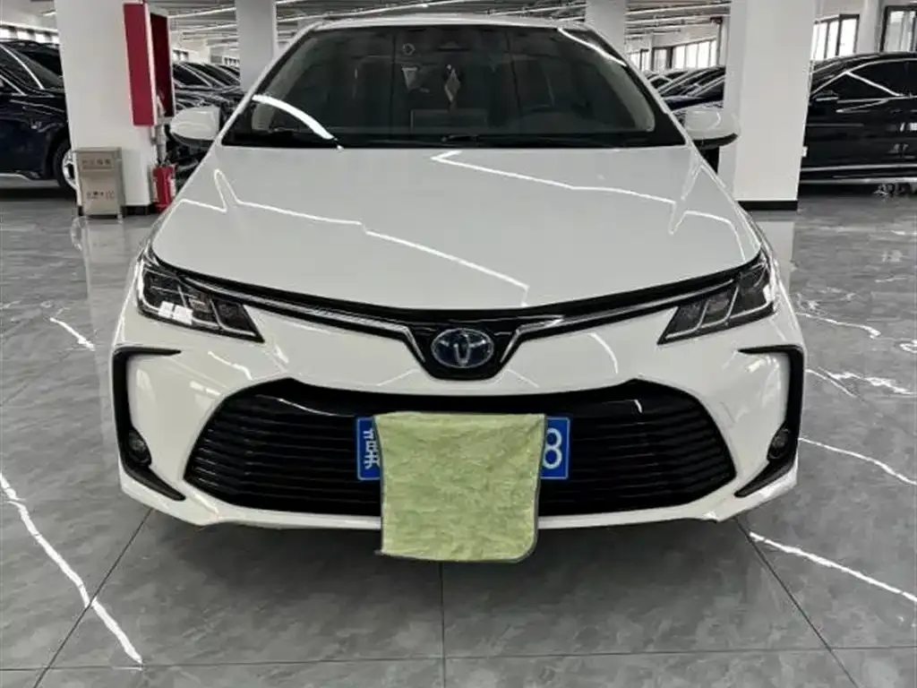 Toyota Corolla — фото 1