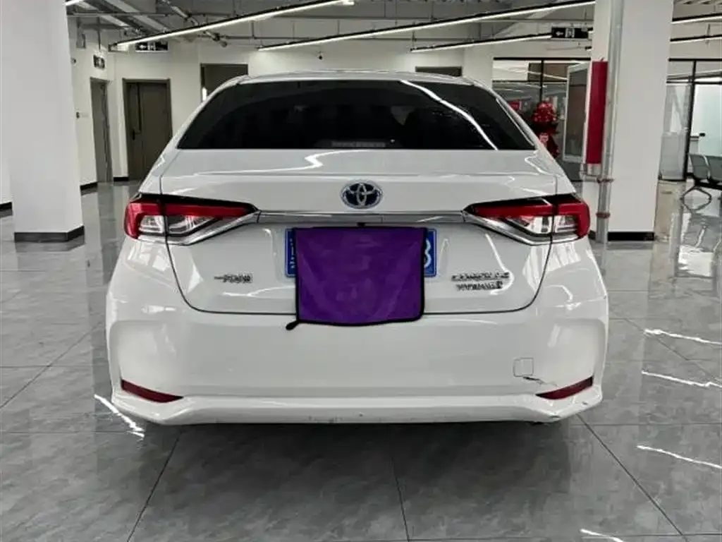 Toyota Corolla — фото 3