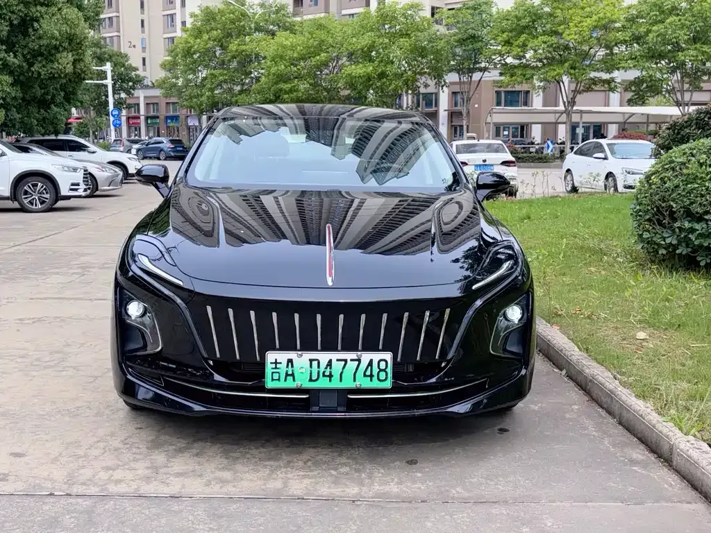 Hongqi E-QM5 — фото 4