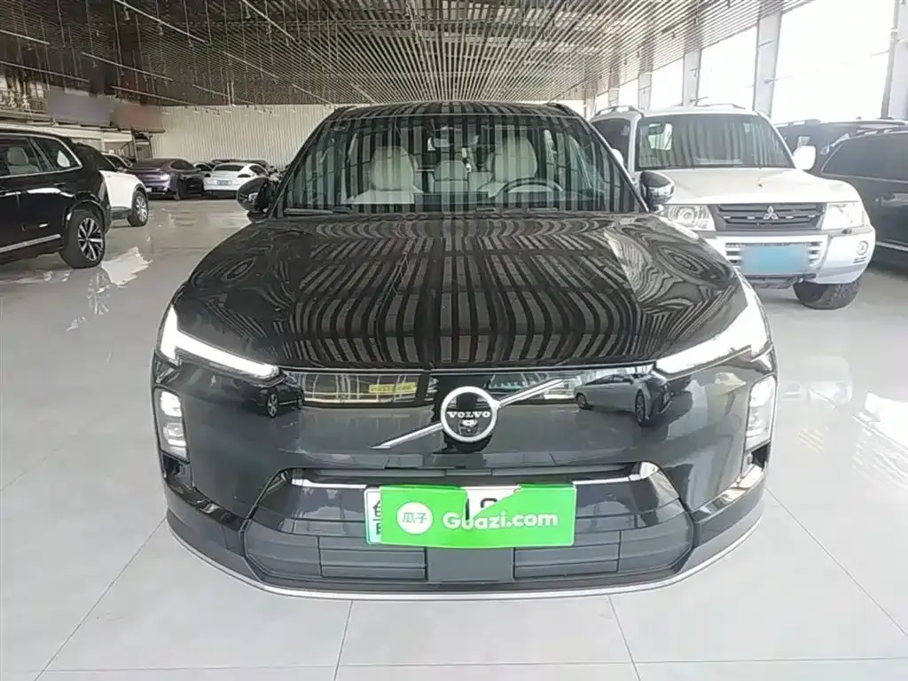 Volvo XC70 Plug-in Hybrid — фото 10