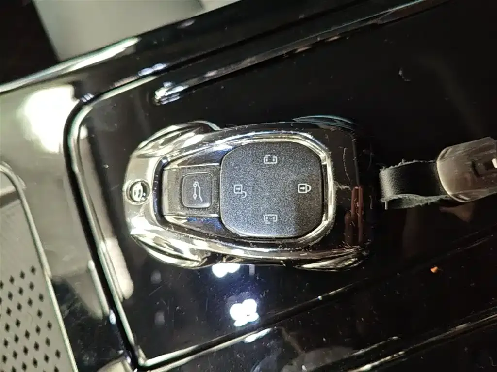 GAC Motor Trumpchi E9 — фото 8