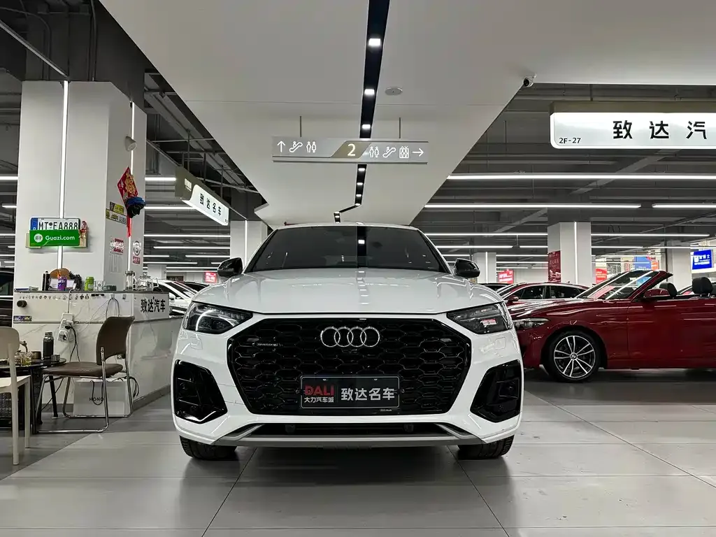 Audi Q5L Sportback — фото 10