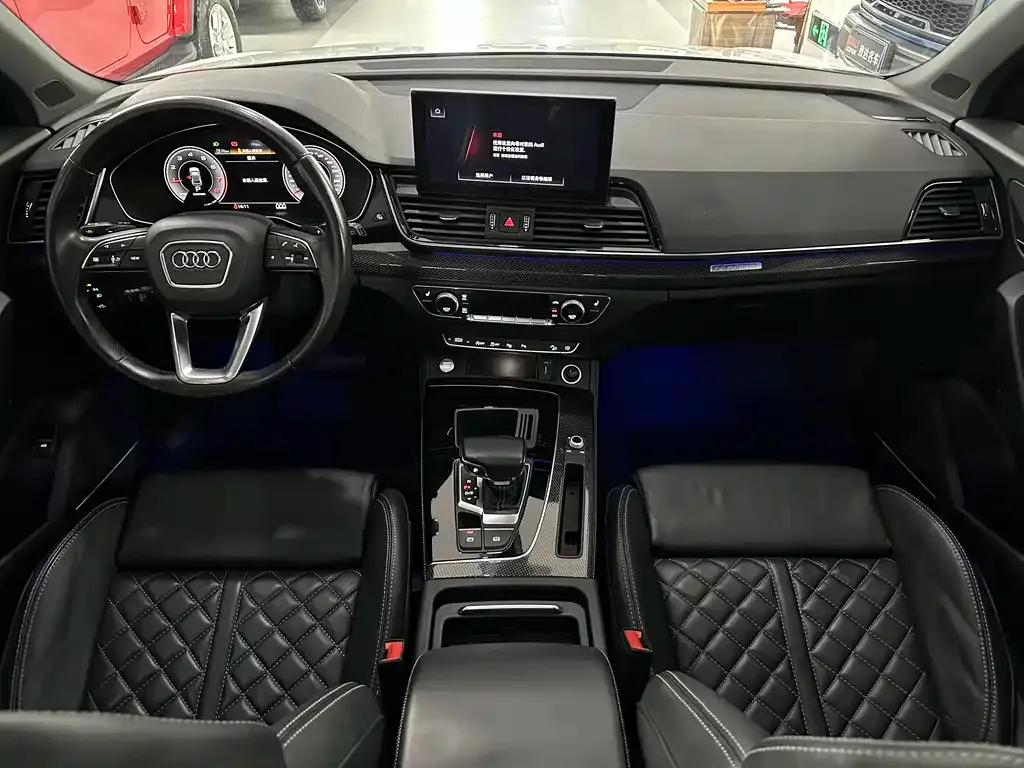 Audi Q5L Sportback — фото 2