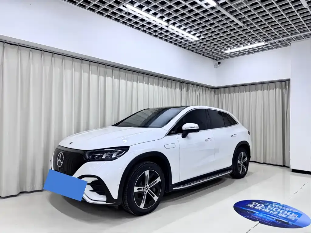 Mercedes-Benz EQE SUV — фото 1
