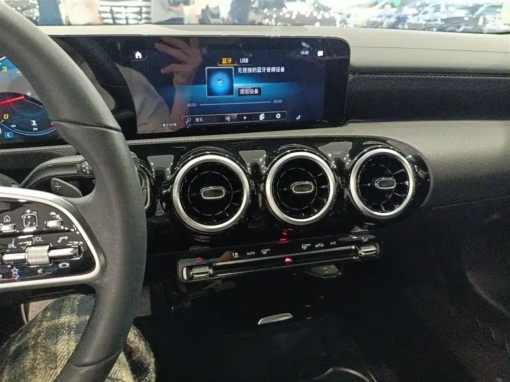 Mercedes-Benz A-Class — фото 10