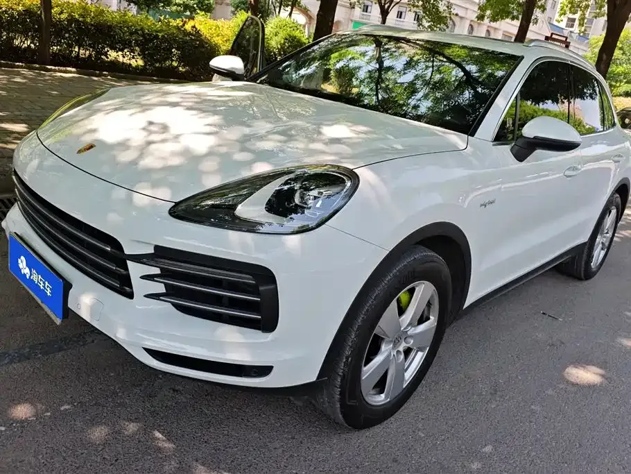 Porsche Cayenne Hybrid — фото 1