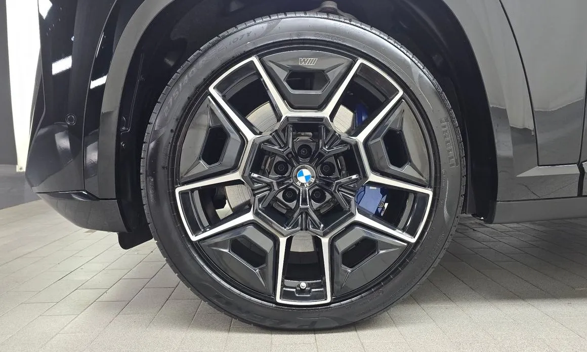 BMW XM — фото 6