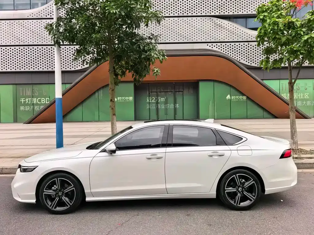 Honda Inspire — фото 7
