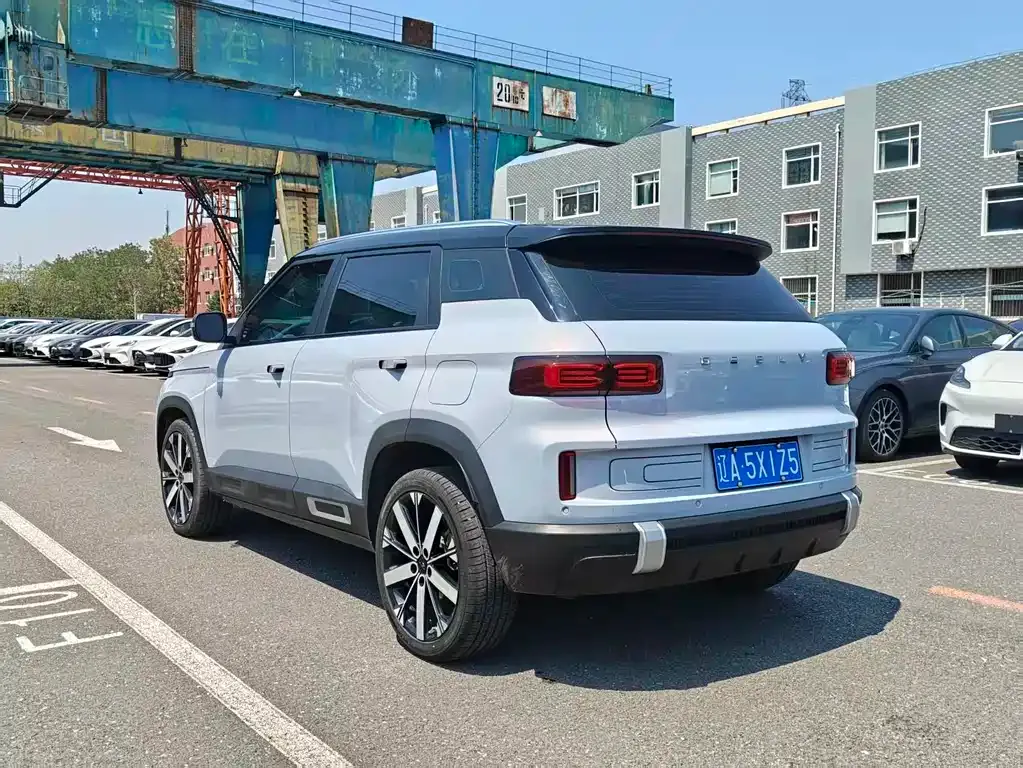 Geely Icon — фото 6