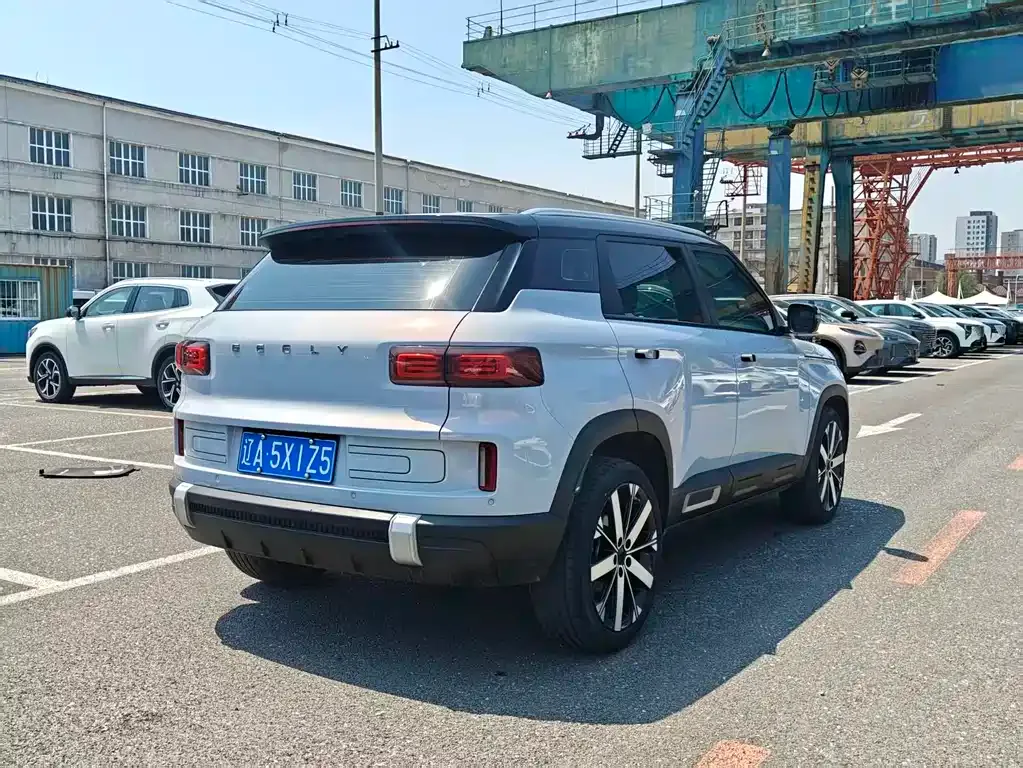 Geely Icon — фото 10